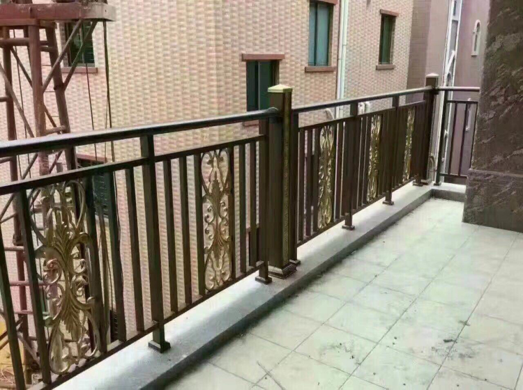 鋁藝護(hù)欄